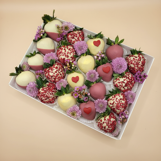 Erdbeeren Box mit beigem Hintergrund